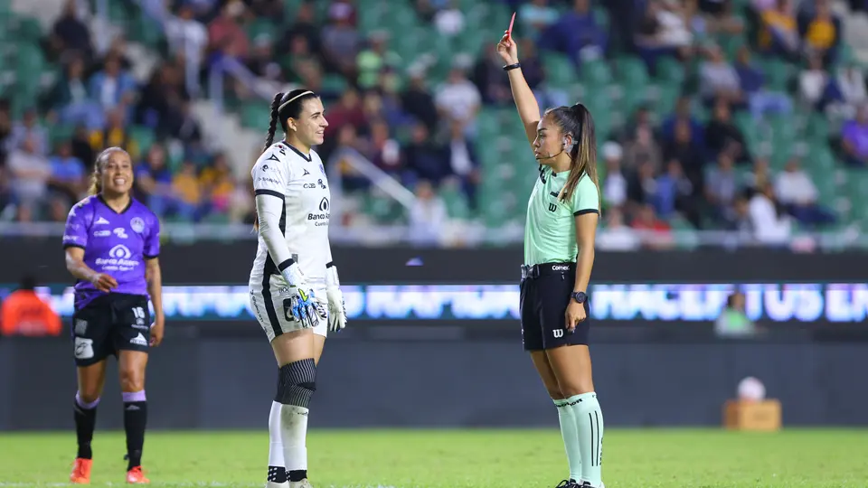 Mazatlán sacó el empate con una jugadora menos | IMAGO7