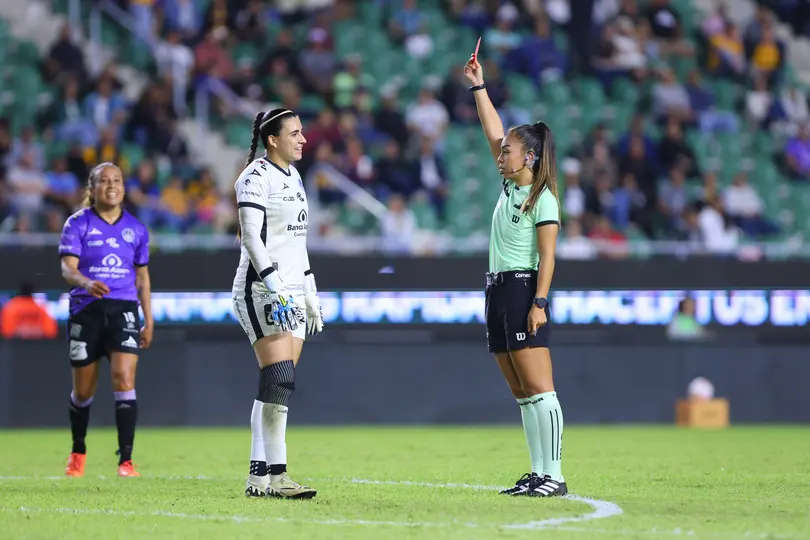 Mazatlán sacó el empate con una jugadora menos | IMAGO7