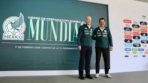 Duilio Davino y Sisniega en conferencia de prensa l Gina