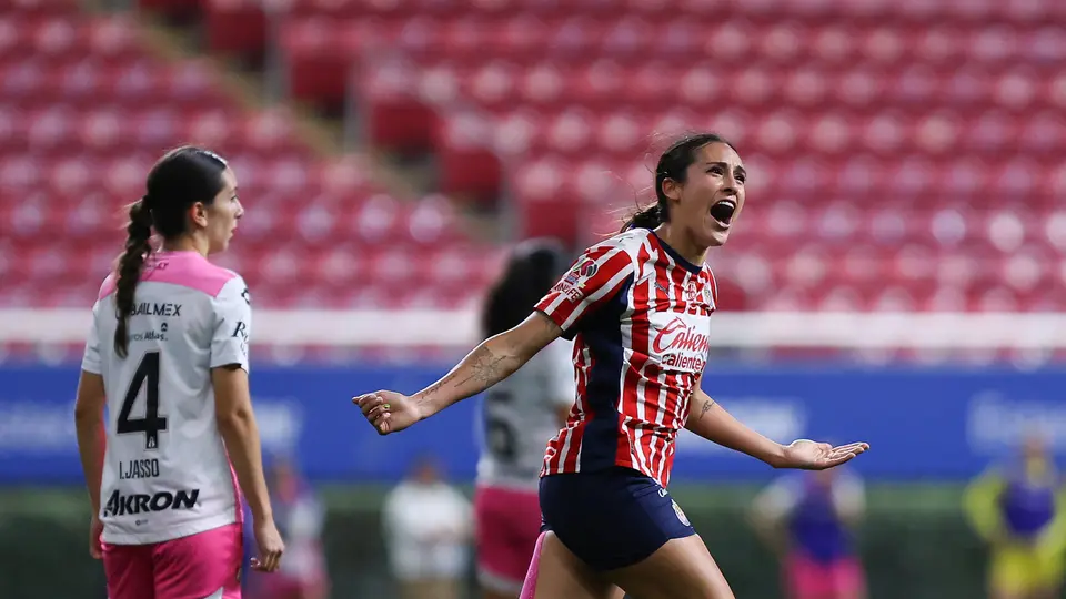 Jasmine Casarez en celebración de su gol en el triunfo ante Atlas | IMAGO 7