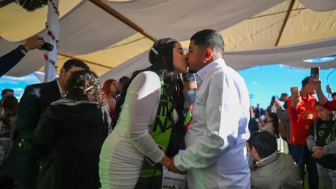 Hasta 25 parejas contrajeron matrimonio en el Estadio de Juárez | IMAGO7
