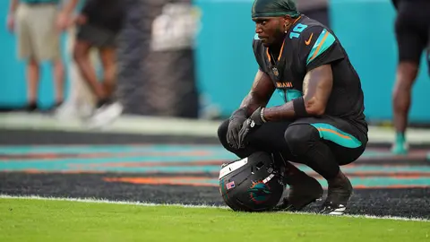 Dolphins inician reconstrucción y planean varios recortes importantes
