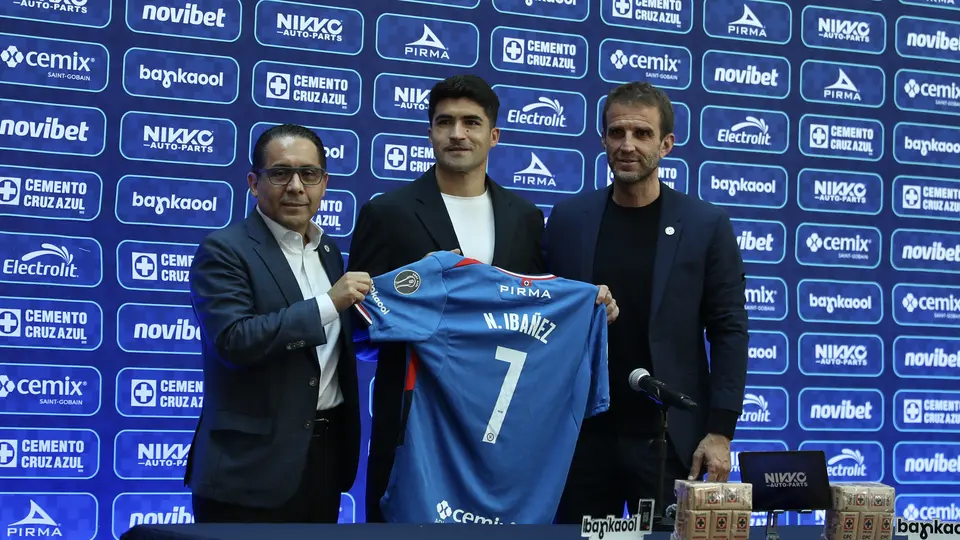 Cruz Azul presentó oficialmente a Ibáñez como su refuerzo | GINA SÁNCHEZ