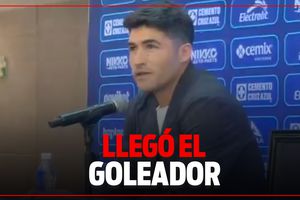 CRUZ AZUL presentó a su GOLEADOR ESTRELLA