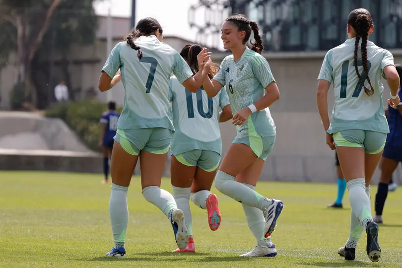 Jugadoras de la Selección Mexicana Femenil Sub-17 en celebración en el Premundial de 2025 | IMAGO 7