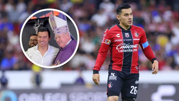 ¡Benditos Rojinegros! Atlas le entrega jersey al Cardenal Francisco Robles Ortega