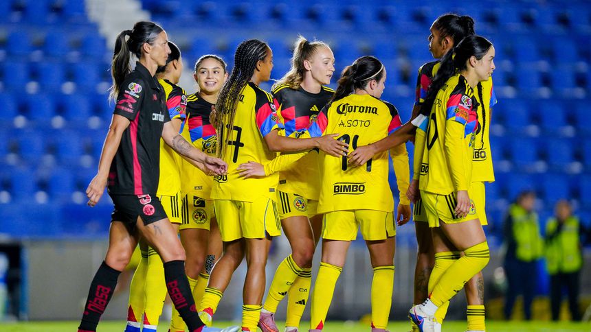 Jugadoras de América en celebración en el partido contra Toluca en el Clausura 2026 de la Liga MX Femenil | IMAGO 7