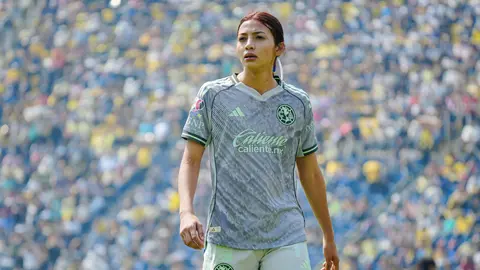 Montse Saldívar con América en un partido del Clausura 2026 | IMAGO 7