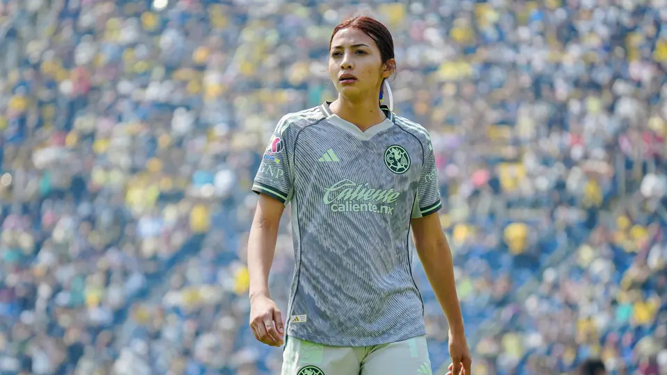Montse Saldívar con América en un partido del Clausura 2026 | IMAGO 7