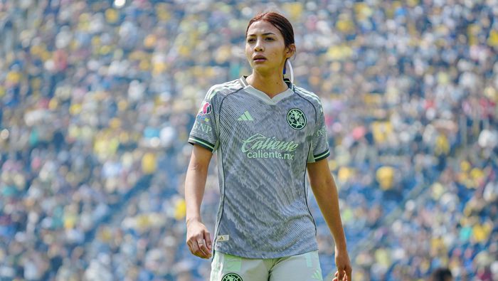 Montse Saldívar con América en un partido del Clausura 2026 | IMAGO 7