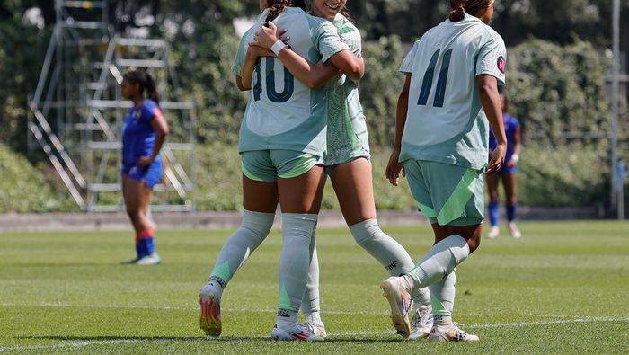 Jugadoras de la Selección Mexicana Femenil Sub-17 en celebración en el Premundial de 2025 | IMAGO 7