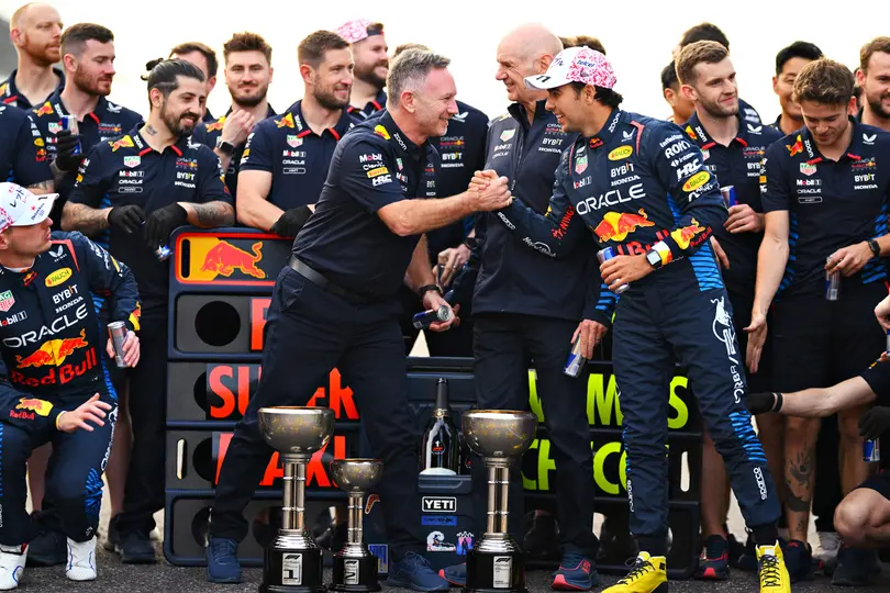 Christian Horner felicita a Checo Pérez tras su podio en el Gran Premio de Japón 2024 | RED BULL