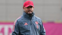 Vincent Kompany durante un entrenamiento de Bayern Munich | AP