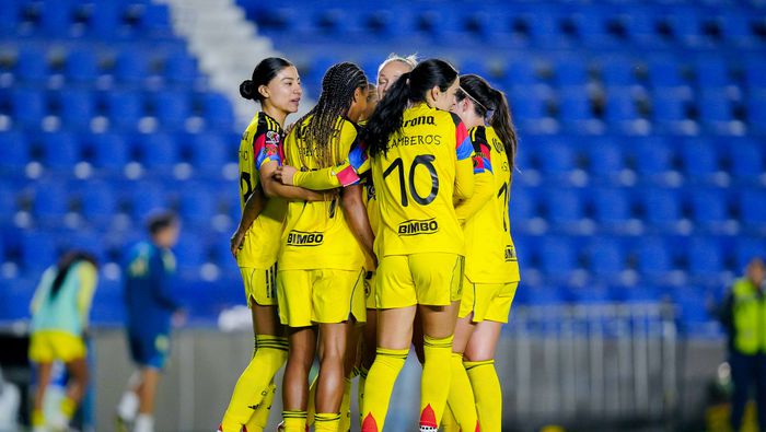 Jugadoras de América celebran el gol de Geyse ante Toluca en la Liga MX Femenil | IMAGO 7