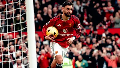 Leyenda del Manchester United llama "burro" a Bruno Fernandes