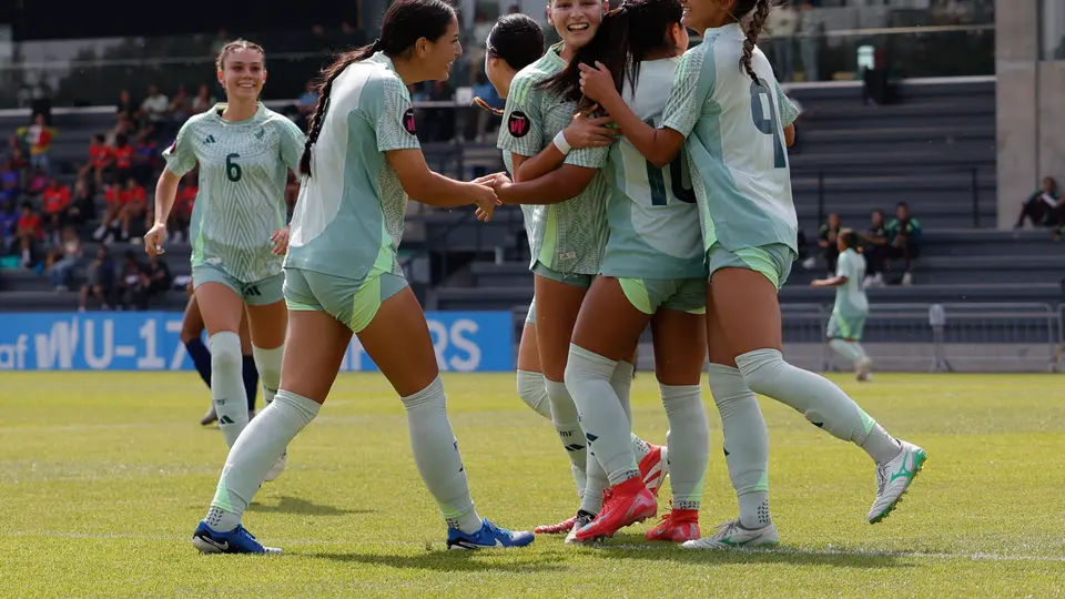 Jugadoras de la Selección Mexicana Femenil Sub-17 en celebración en el Premundial de 2025 | IMAGO 7