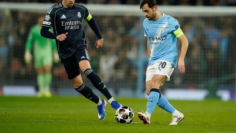 Fede Valverde y Bernardo Silva | AP