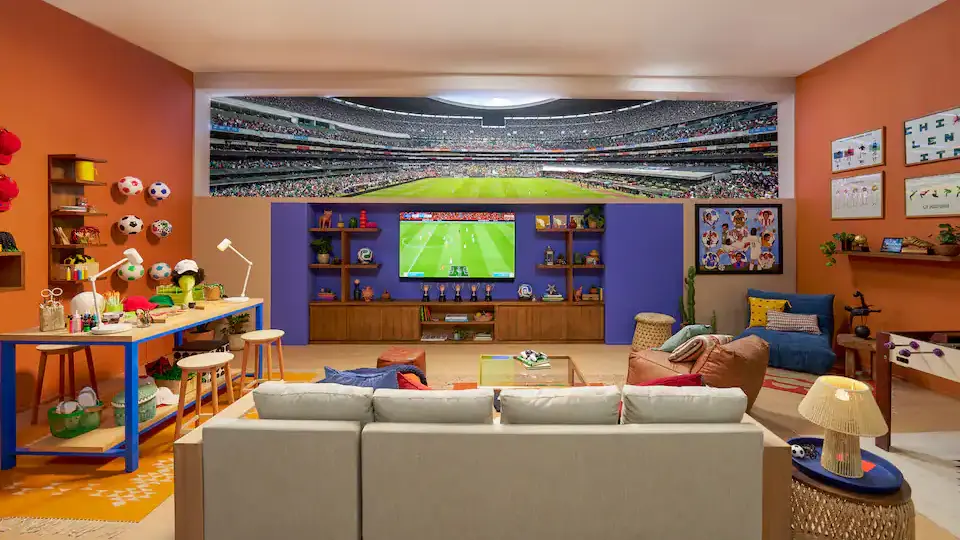 Sala principal de la 'casa' de Hugo Sánchez | airbnb.mx