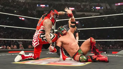 Penta y Dragon Lee protagonizaron la mejor lucha de la noche | wwe.com