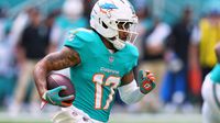 Denver Broncos adquieren al receptor Jaylen Waddle desde Miami Dolphins