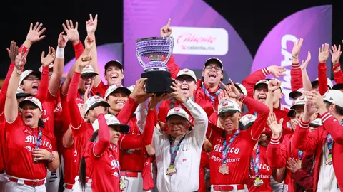Diablos Rojos Femenil en celebración tras la obtención del título en 2025 | IMAGO 7