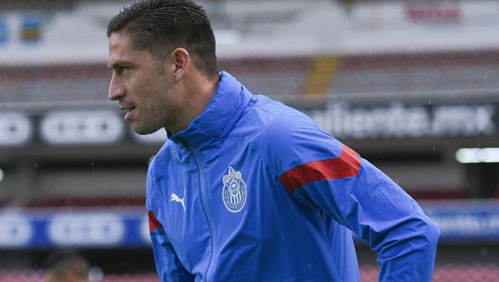 Ormeño habló sobre su corta estancia con Chivas | IMAGO7