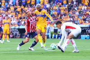 Raúl 'Tala' Rangel en el partido de Chivas contra Tigres en el Clausura 2026 de la Liga MX | IMAGO 7