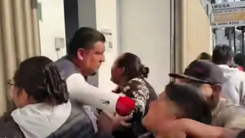 La familia, enfurecida, le reclamó a la Fiscalía que ellos tuvieron que hacer su trabajo para dar con el cuerpo / Redes Sociales