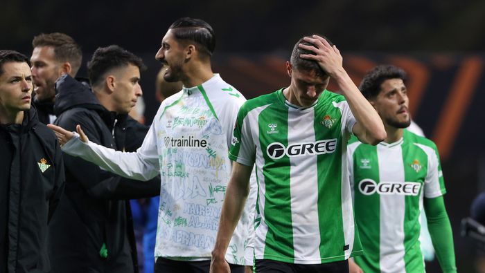 Jugadores en lamento tras la derrota de Real Betis contra Braga | AP