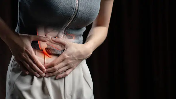 La apendicitis es la inflamación del apéndice y se considera una emergencia médica. / iStock