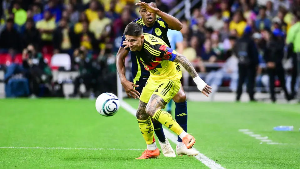 Brian Rodríguez con América durante la Copa de Campeones Concacaf | IMAGO 7