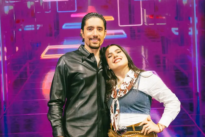 Camila y Alex Fernández participan en el programa "Juego de Voces". / IG @camifdzoficial