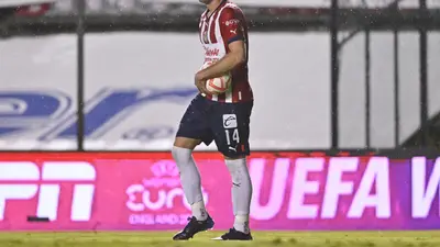 Santiago Ormeño revela detalles de su salida de Chivas tras la llegada de Paunović