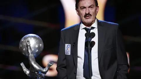 Ricardo La  Volpe en el salón de la fama l MEXSPORT
