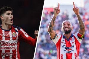 La increíble lucha por el gol entre la Hormiga y Joao Pedro
