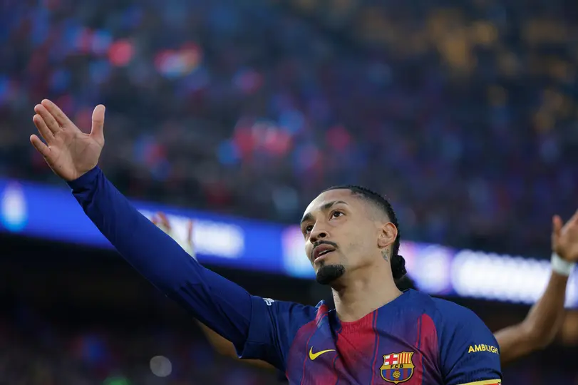 Raphinha en gesto con Barcelona durante la Champions League | AP