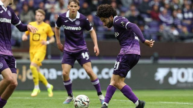 César Huerta en el partido de Anderlecht contra Mechelen en la Belgian Pro League | AFP