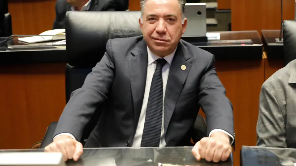 Inzunza, senador de Morena, niega contacto con autoridades de EU tras presuntos vínculos con el narcotráfico