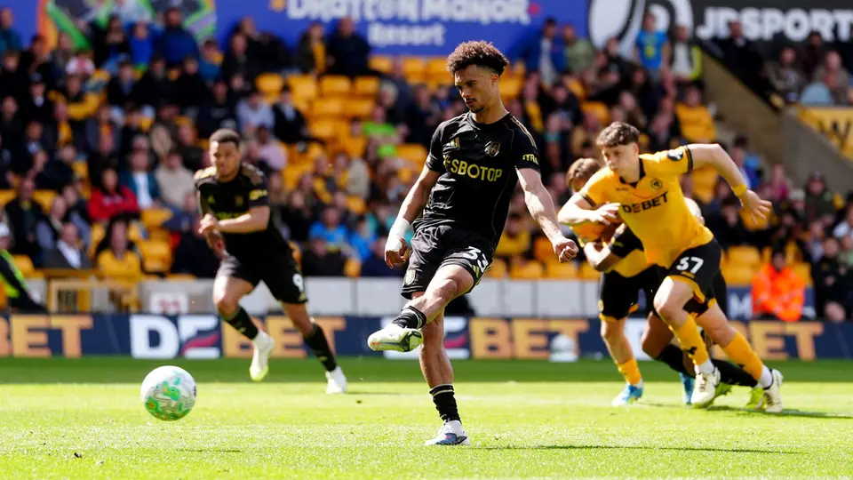 Raúl Jiménez entró de cambio en el empate entre Wolverhampton y Fulham