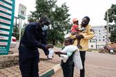 OMS declara emergencia global de salud por ébola en la República Democrática del Congo y Uganda
