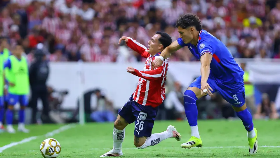 Jesús Orozco Chiquete y Hugo Camberos, jugadores de Cruz Azul y Chivas | IMAGO7