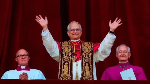 El Papa León XIV ha sido bien aceptado por los católicos como sucesor de Francisco/AP
