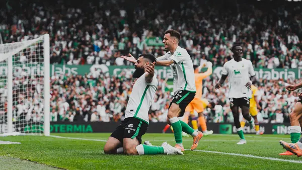 Racing de Santander vuelve a Primera División, en España, tras 14 años