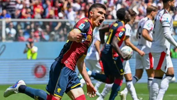 Johan Vásquez anota gol ante el Milan en derrota del Genoa; Santiago Giménez fue titular