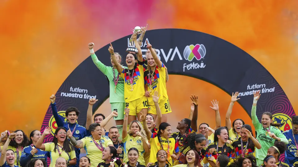 América en la celebración del título de la Liga MX Femenil | IMAGO 7