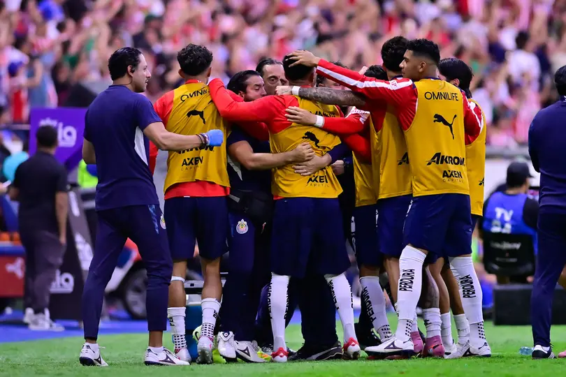 Chivas celebrando gol de Govea | MEXSPORT