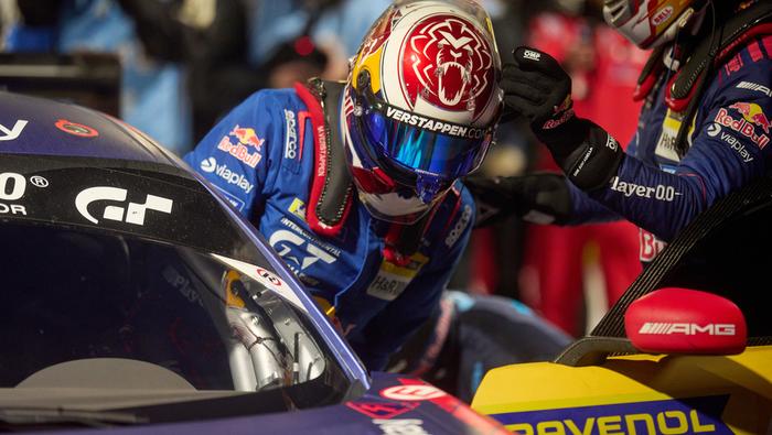 Max Verstappen en las 24 hrs de Nürburgring | AP
