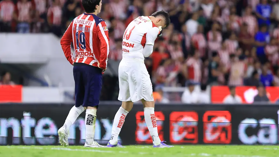 Óscar Whalley, arquero de Chivas | IMAGO7