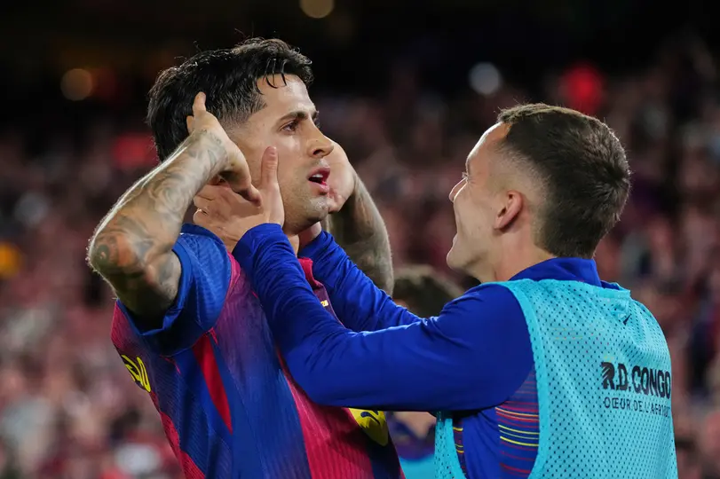 Joao Cancelo tras anotar con el Barcelona | AP