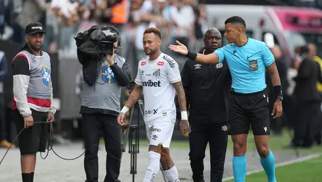 Insólito error administrativo saca a Neymar de la cancha y peligra su convocatoria al Mundial